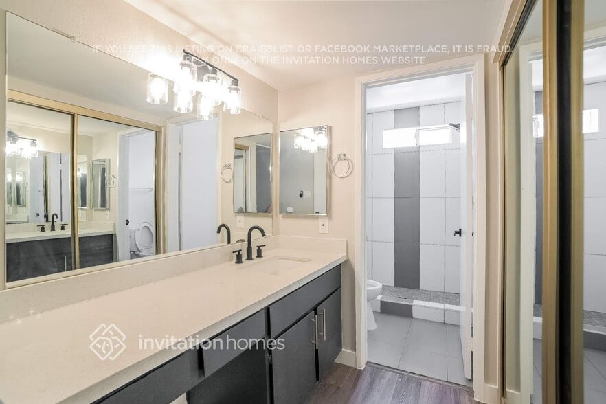 Building Photo - 6433 W Sunnyslope Ln