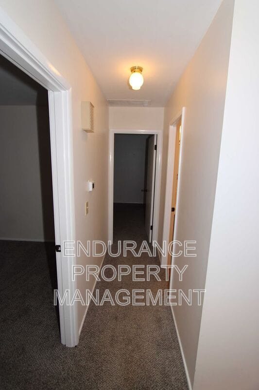 Building Photo - 1184 Holz Ave