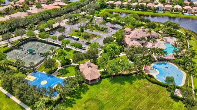 Building Photo - 8891 Starhaven Cove