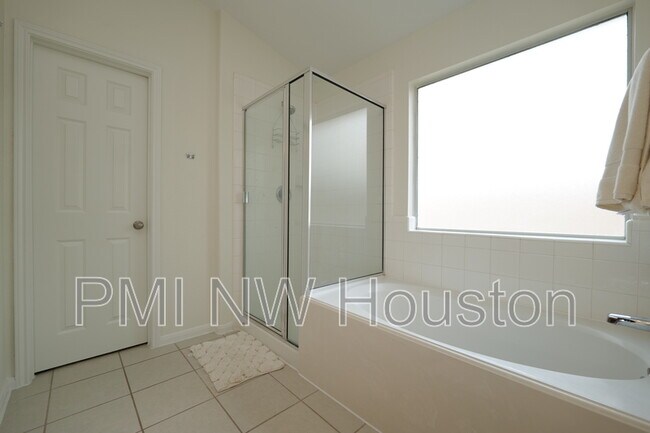 Building Photo - 1203 Lavender Shade Ct