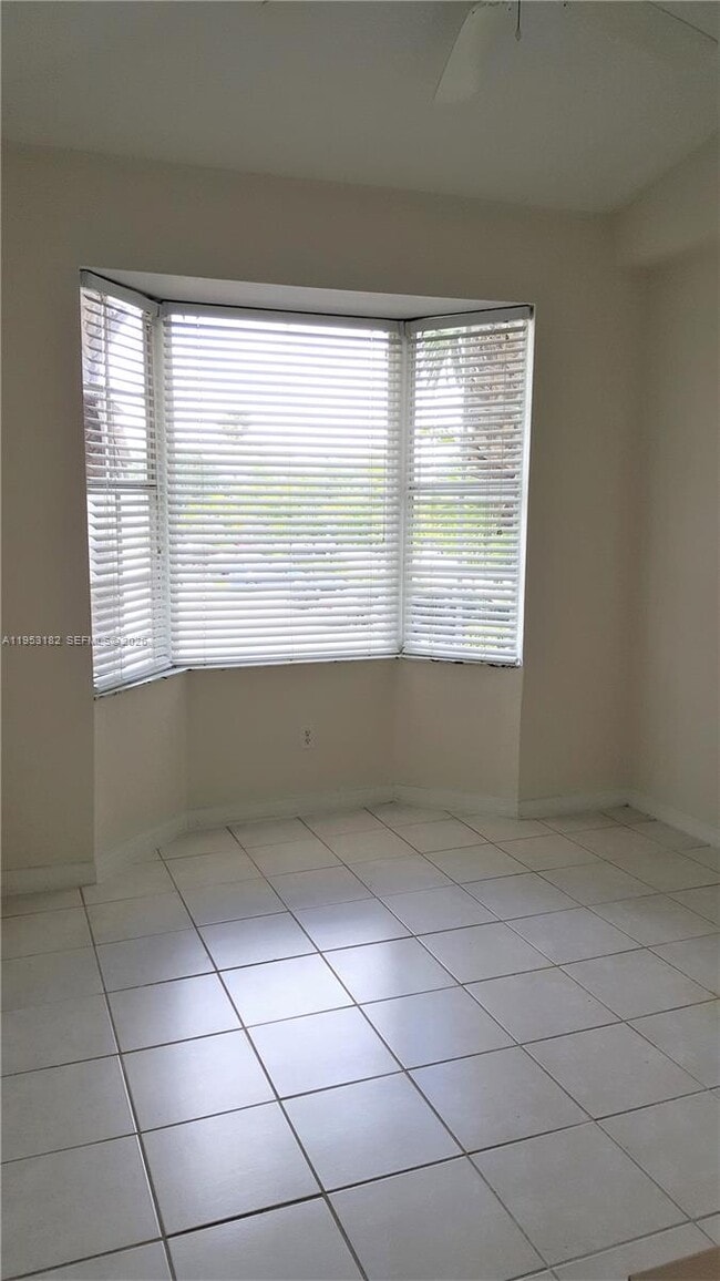 Building Photo - 755 SW 148th Ave