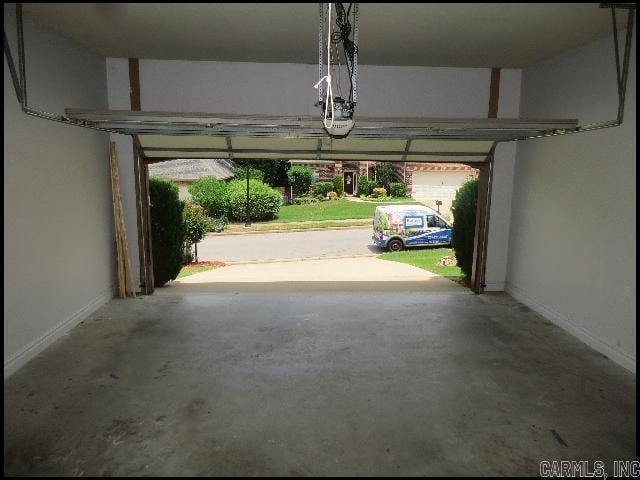 Building Photo - 21 Commentry Dr