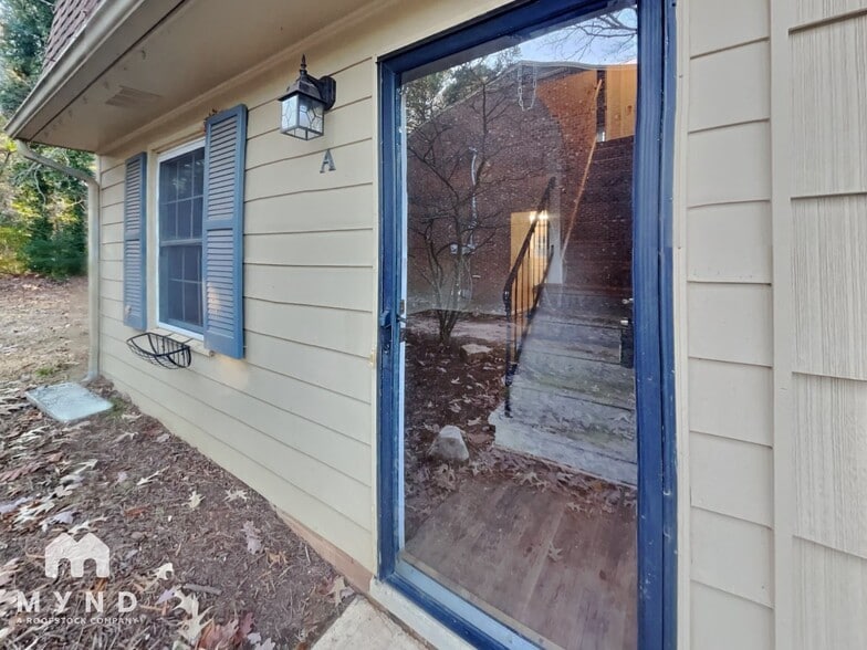 Building Photo - 4705 Blue Bird Ct