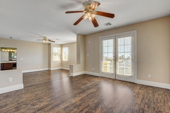 Building Photo - Stunning Summerlin Pool Home!