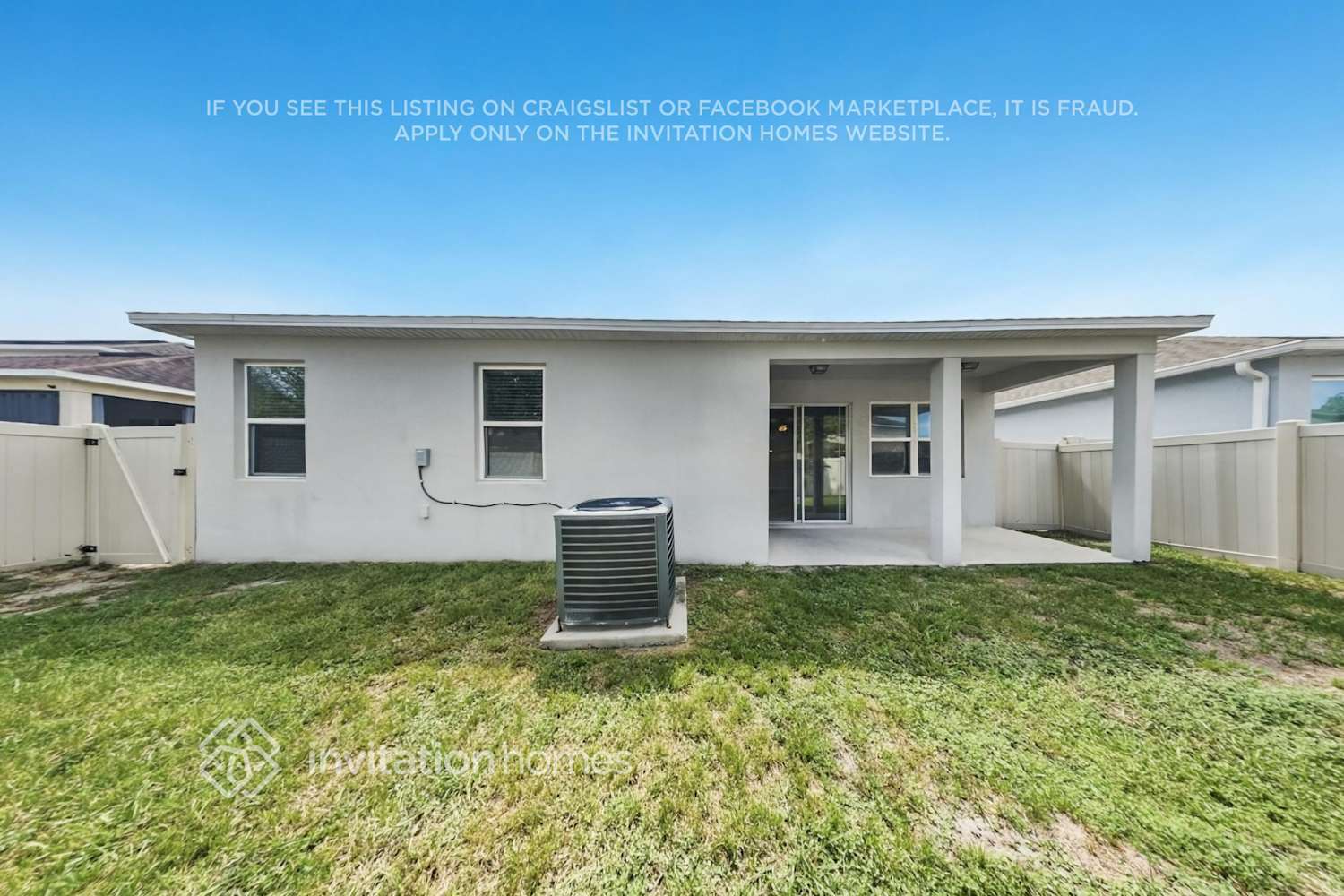 Building Photo - 14231 Seranoa Dr