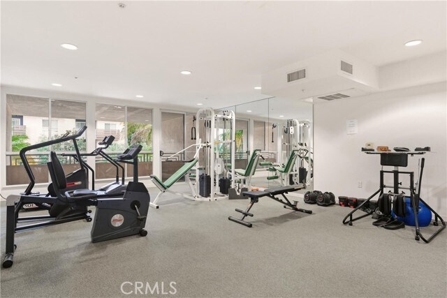 Building Photo - 1222 S Westgate Ave