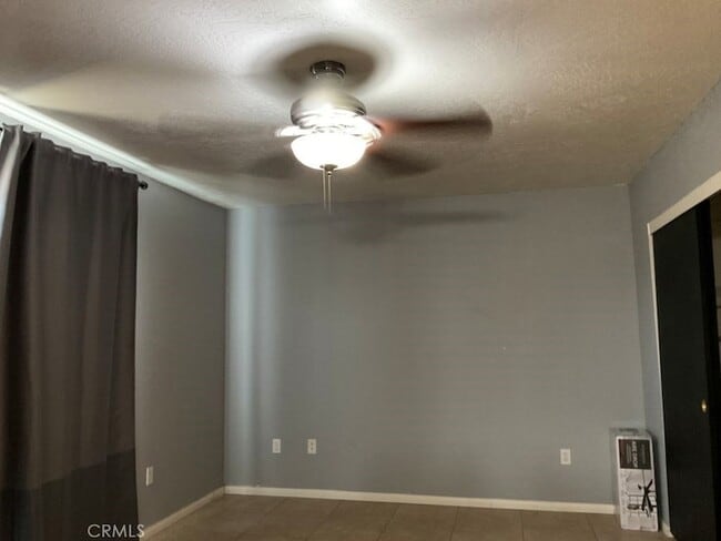 Building Photo - 17965 Live Oak St