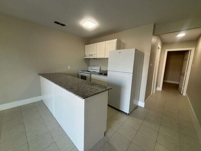 Building Photo - 1303 Philadelphia St