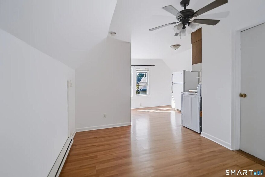 Building Photo - 119 Rocton Ave