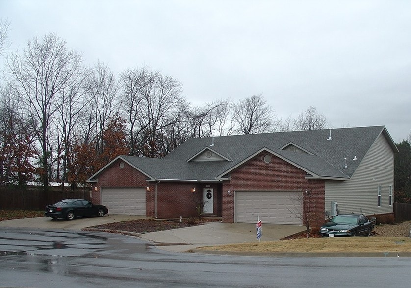 Primary Photo - 1507 NW Bell Royal Ct