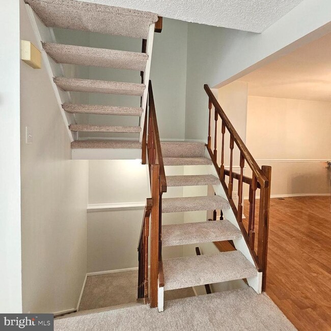 Building Photo - 5302 Harbor Ct Dr