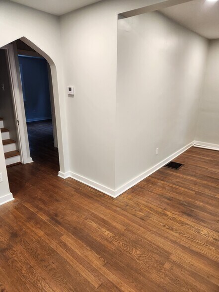 Hallway to Master Bedroom - 905 Benton Ave