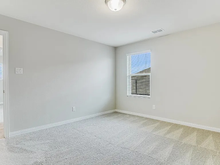 Building Photo - 3416 Kingsview Dr