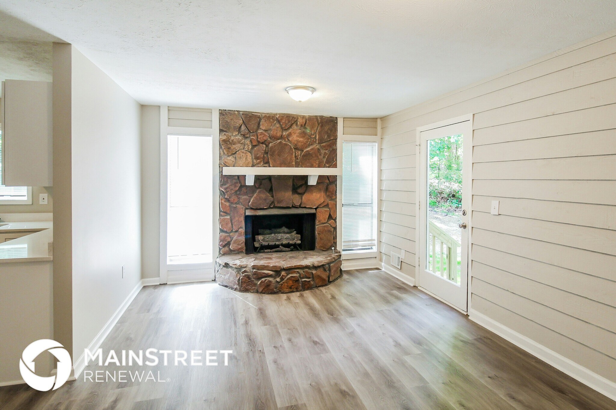 Building Photo - 6231 Willowbrook Dr