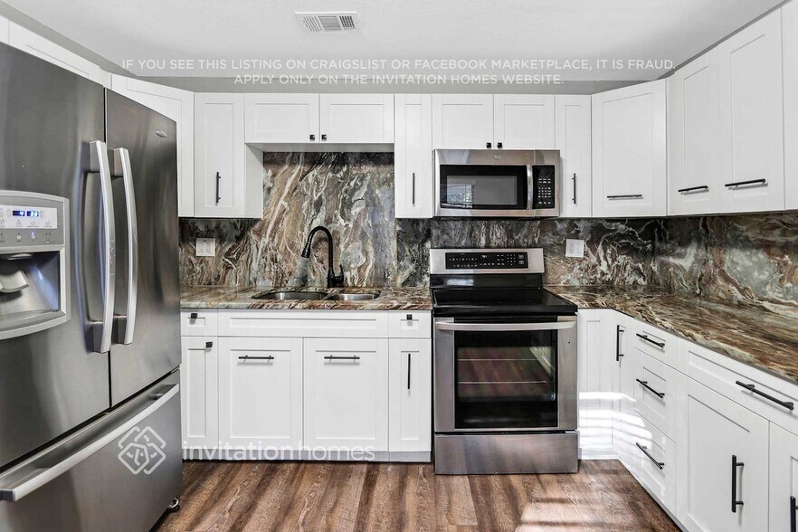 Building Photo - 8718 N Mandarine Pl