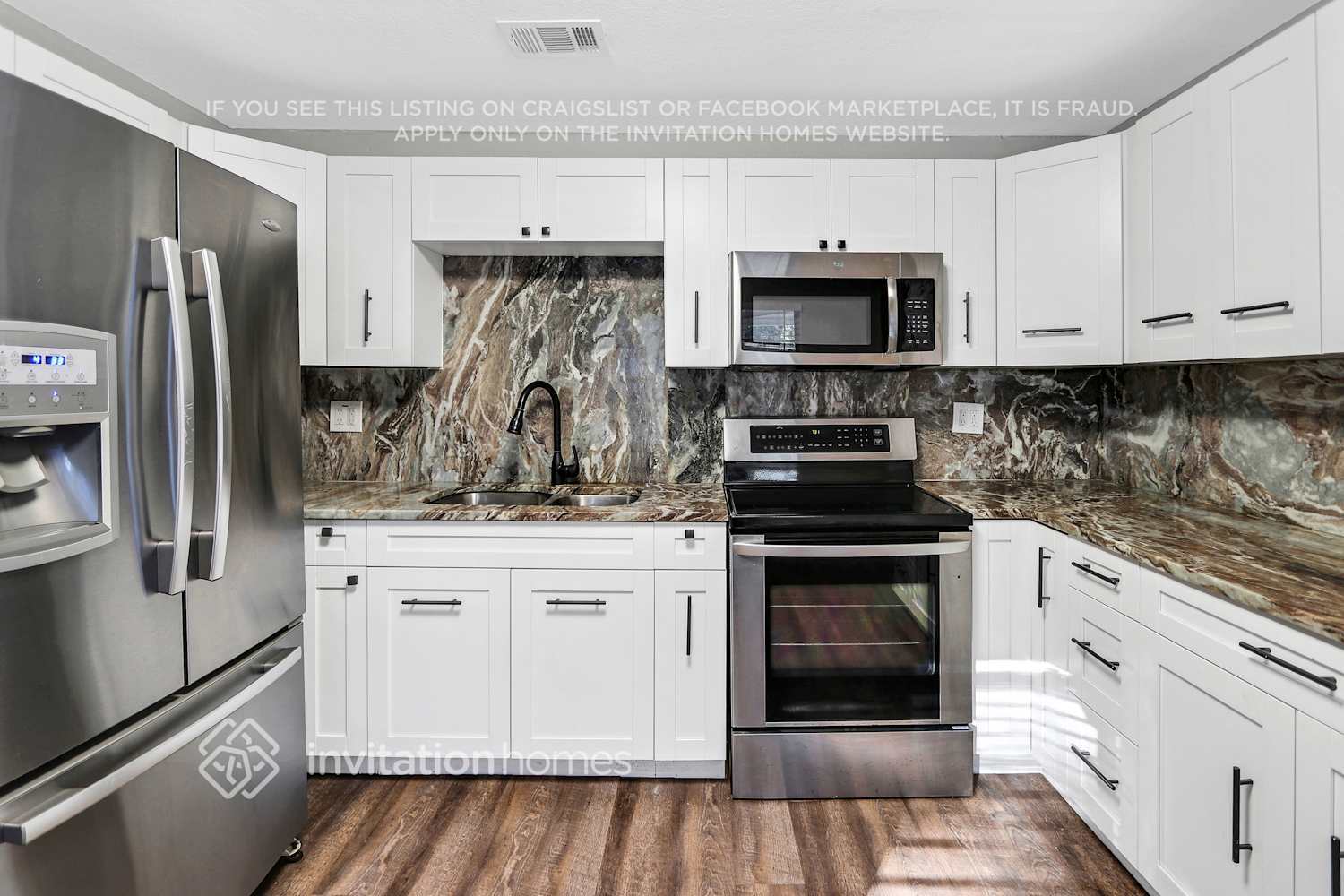 Building Photo - 8718 N Mandarine Pl