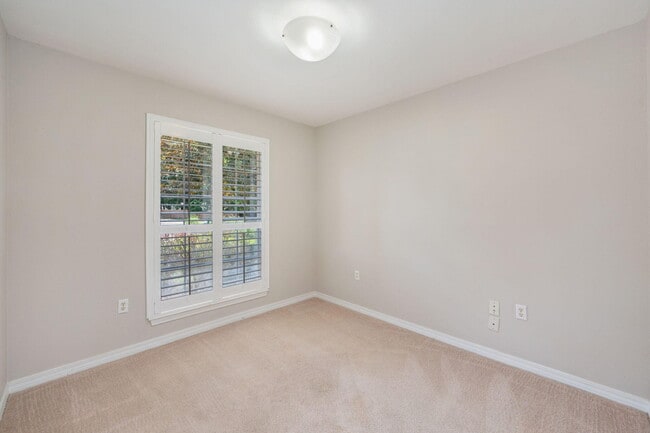 Building Photo - 1402 Ernest Hemingway Dr