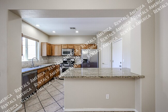 Building Photo - 869 E Waterview Pl