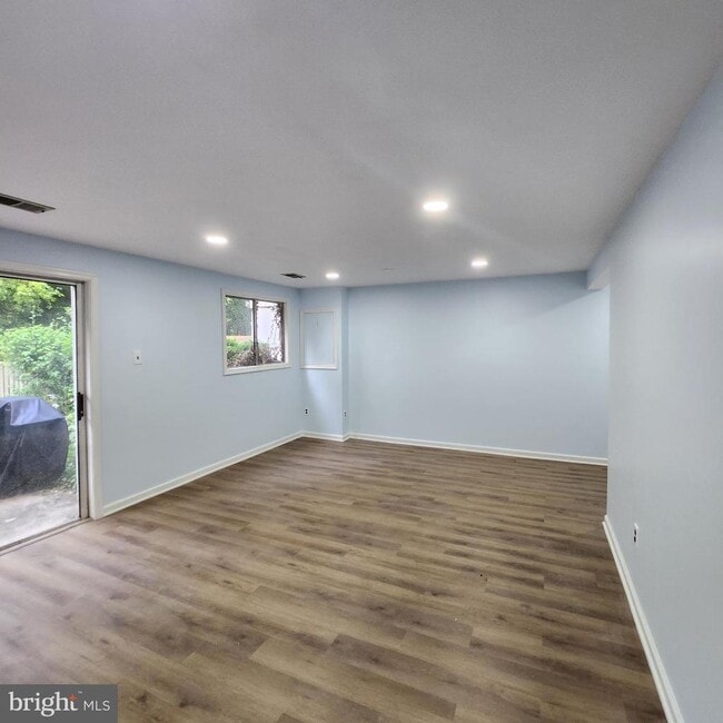 Building Photo - 4126 Hanson Oaks Dr