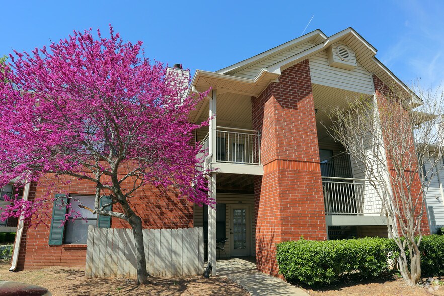 CR of Shawnee 130 E 45th St Shawnee OK 74804 Apartment Finder