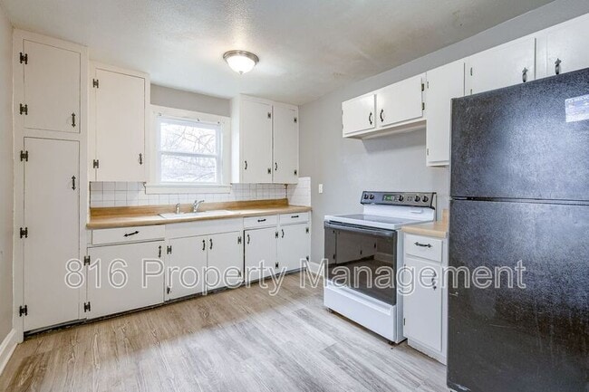 Building Photo - 5701 Anderson Ave