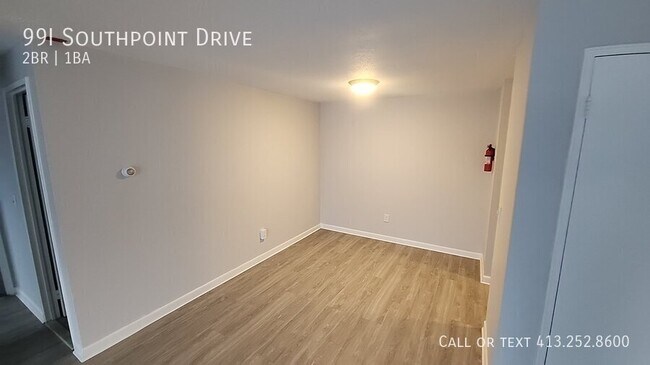 Building Photo - 99 Southpoint Dr