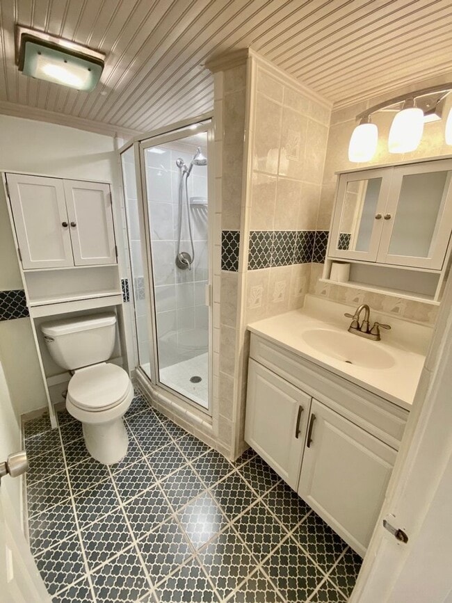 Building Photo - Great Condo in Pompano Beach Just West of ...