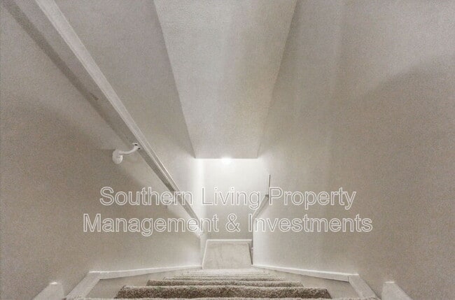 Building Photo - 7016 Wannamaker Ln