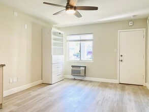 Building Photo - AVAILABLE NOW! LIVE IN THE HEART OF LA JOLLA VILLAGE! STUDIO APARTMENT ONLY $1,700/mo!