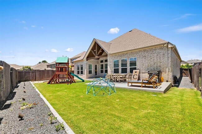 Building Photo - 1608 Carmine Dr