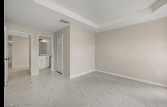 Building Photo - 5032 Bristo St