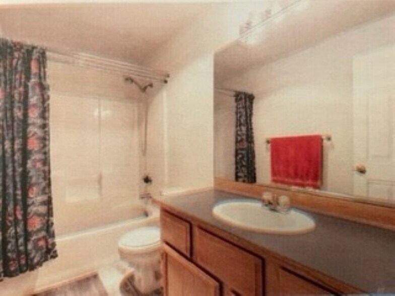 Building Photo - 10234 SE 186th St