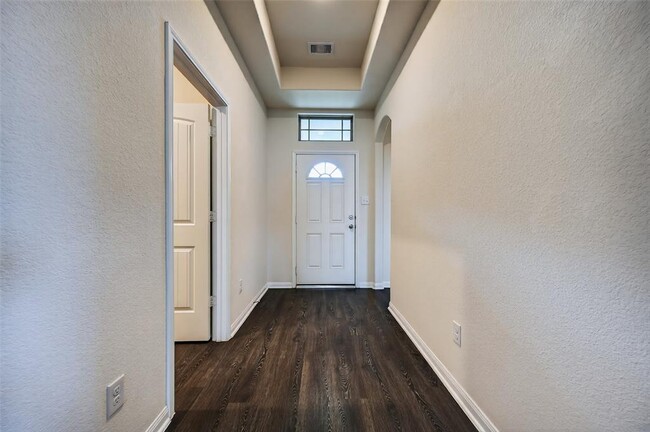 Building Photo - 206 White Wing Ln