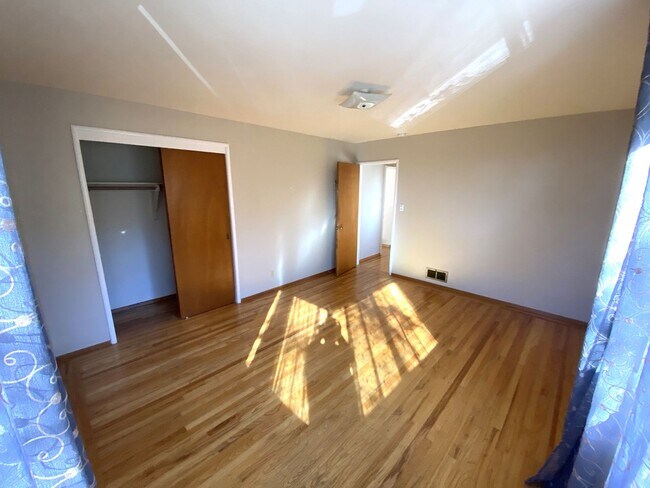 Building Photo - 2665 Virginia St