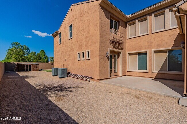 Building Photo - 6922 S Black Hills Way