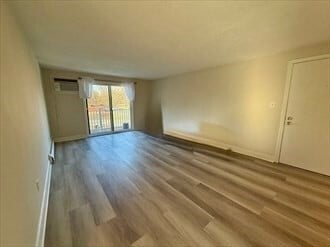 Building Photo - 8 Kenmar Dr