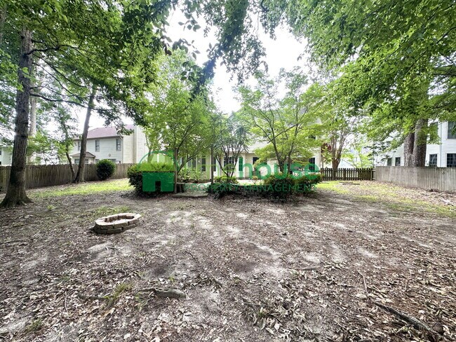 Building Photo - 2849 Crossings Dr