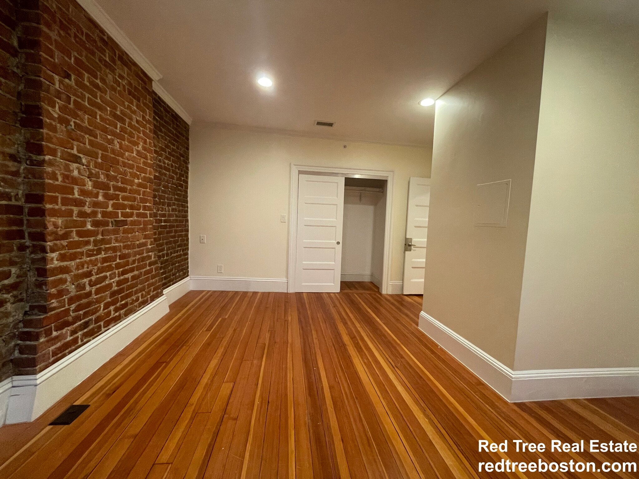 Building Photo - 1616 Beacon St