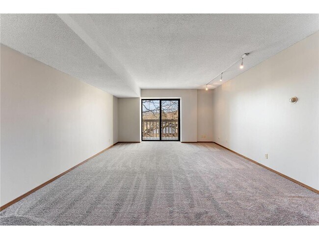 Building Photo - 311 Pleasant Ave