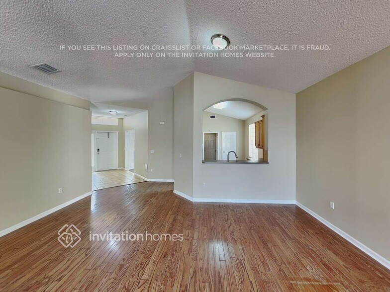 Building Photo - 6119 Oak Bluff Way