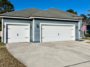 Building Photo - Luxury 4 bed/3 bath Pool Home for Rent – Space, Style & Location!