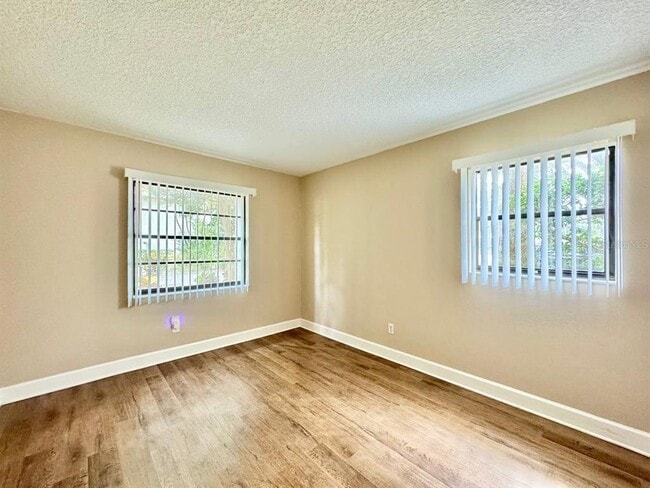Building Photo - 3048 Eastland Blvd
