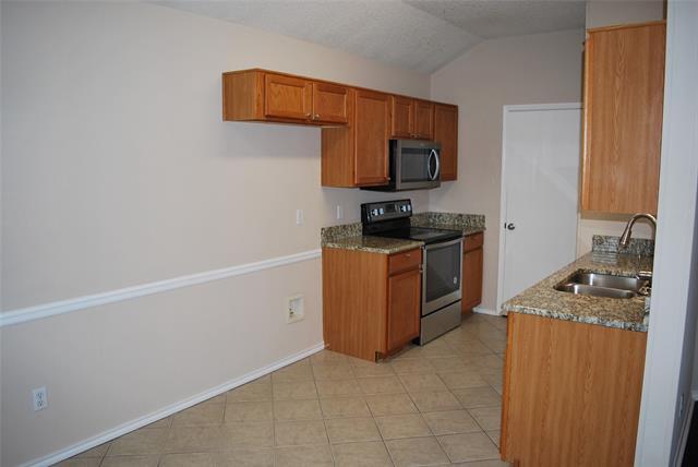 Building Photo - 3015 Scenic Glen Dr