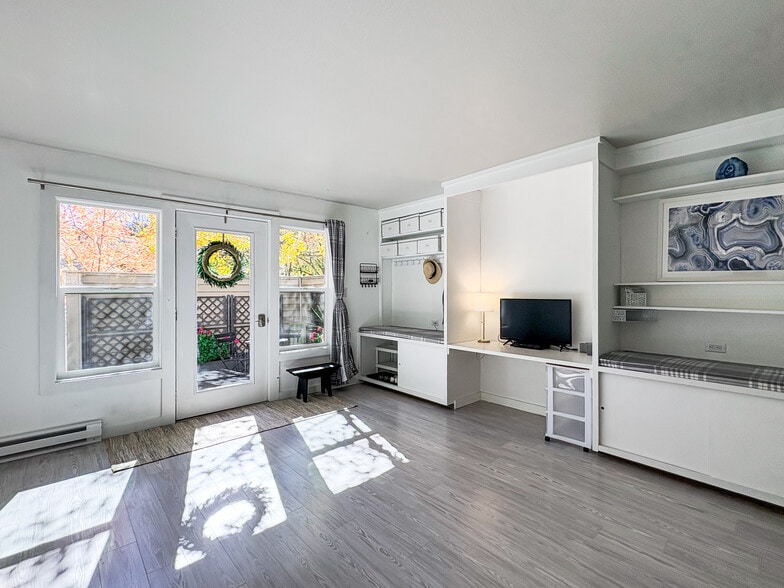 Main living area- light and bright! - 1329 Pitkin Ave