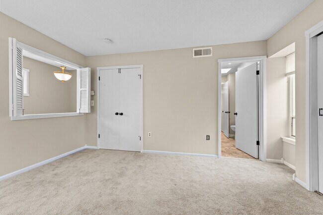 Building Photo - 50 Mallard Dr