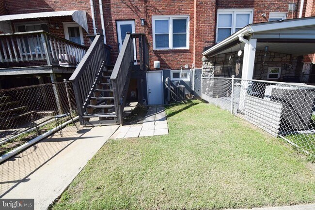 Building Photo - 1629 Searles Rd