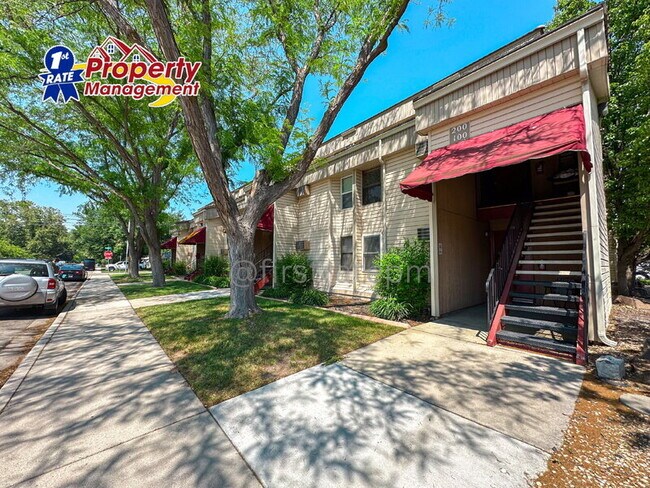 Building Photo - 1680 N Phillippi St