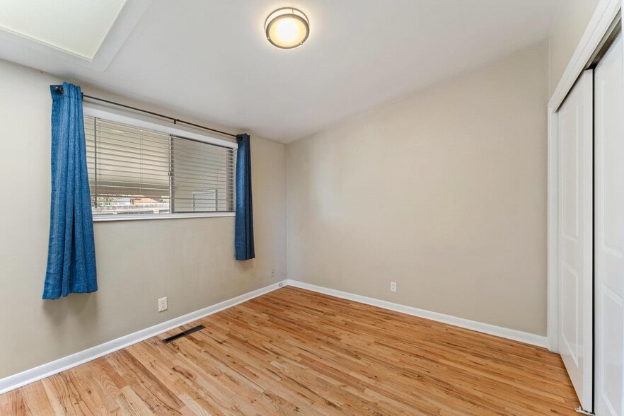 Building Photo - 4243 S Lynne Ln