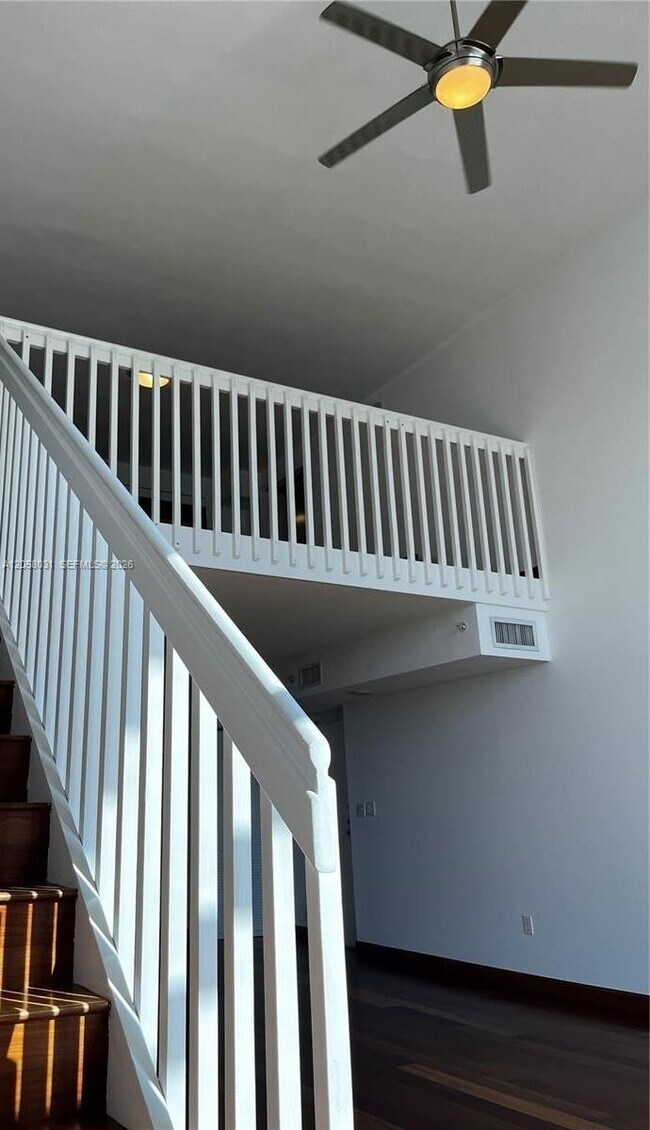 Building Photo - 1701 Sunset Harbour Dr