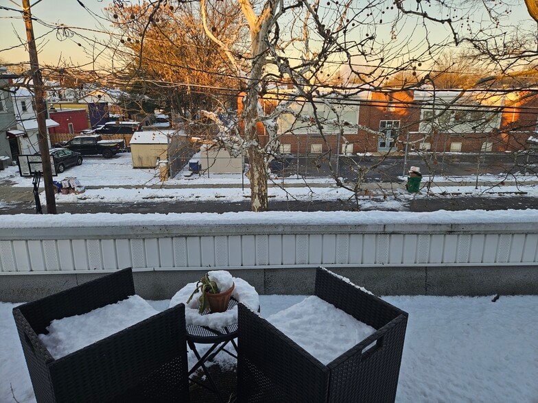 Balcony - 20 E Coulter Ave